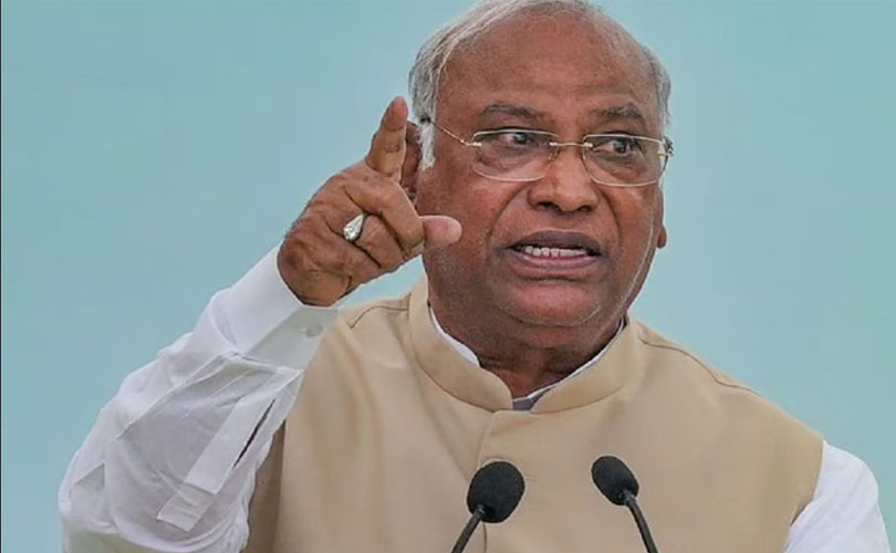 ജാതിവിവേചനവും തൊട്ടുകൂടായ്മയും ഹിന്ദുമതത്തിന്റെ നിലനിൽപ്പിന് ഭീഷണിയെന്ന് ഖാർഗെ.